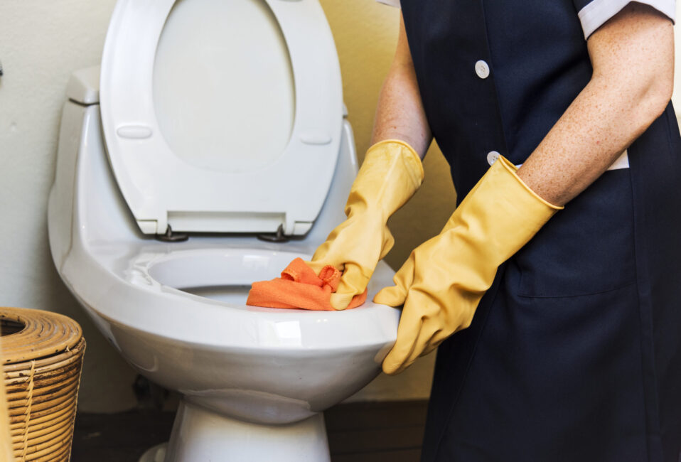 Como limpar o banheiro: confira 3 dicas fáceis