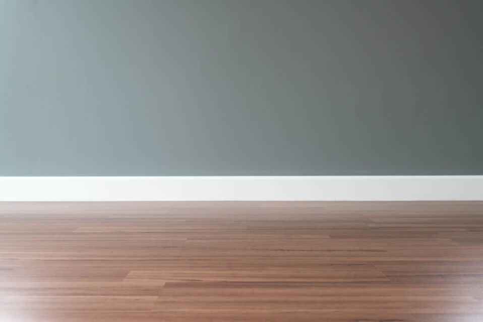 Manchou o piso laminado? Tem jeito