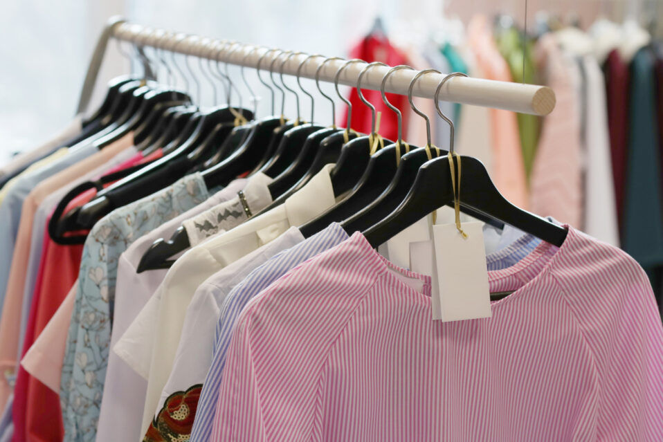 Você sabe qual o melhor cabide para as suas roupas?