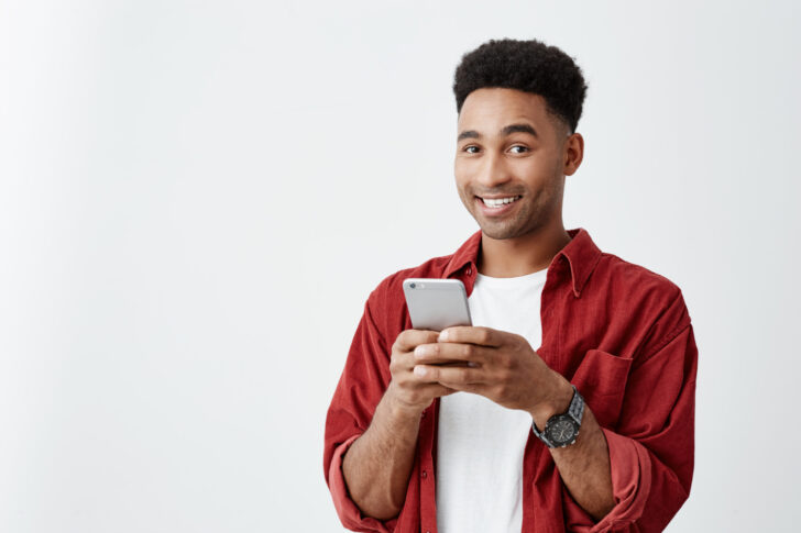 Coronavírus: saiba como limpar seu celular e se proteger